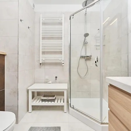 Southstar - Gwiazdzista - Free Parking By Renters Breslavia